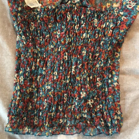 Floral padded halter ruffle top size medium - Picture 12 of 17